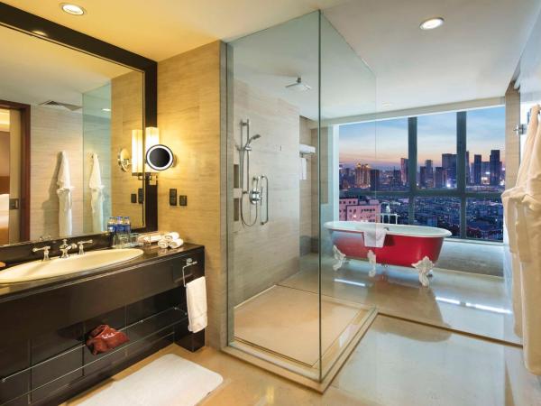 DoubleTree by Hilton Shenyang : photo 8 de la chambre suite king exécutive avec accès au salon