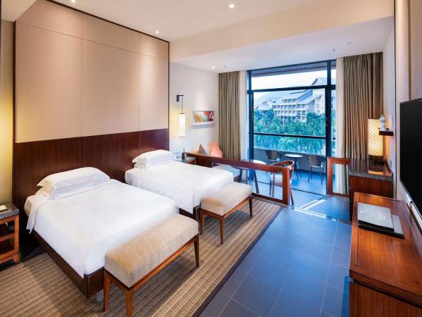 Hilton Sanya Yalong Bay Resort & Spa : photo 1 de la chambre chambre lits jumeaux de luxe avec vue sur l'océan
