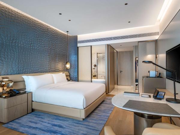 Hilton Shenzhen World Exhibition & Convention Center : photo 4 de la chambre chambre exécutive deluxe avec lit king-size