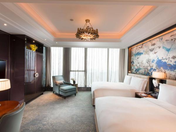 Waldorf Astoria Chengdu : photo 1 de la chambre chambre deluxe avec 2 lits queen-size
