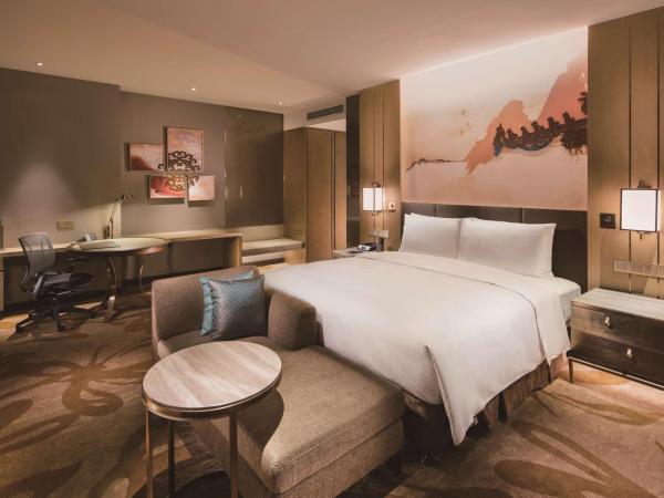 Hilton Shenyang : photo 3 de la chambre chambre exécutive deluxe avec lit king-size