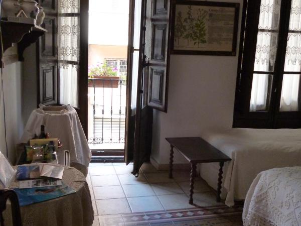 Guest House Il Giardino Segreto : photo 10 de la chambre suite (3 adultes) - bâtiment indépendant