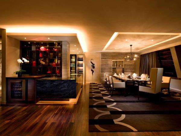 Hilton Beijing Wangfujing : photo 2 de la chambre suite lit king-size premier