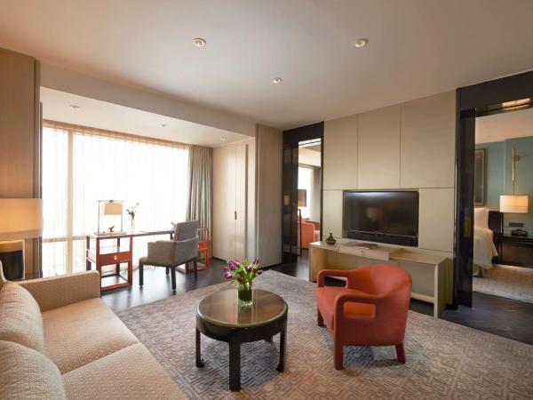 Waldorf Astoria Beijing : photo 3 de la chambre suite deluxe avec lit king-size