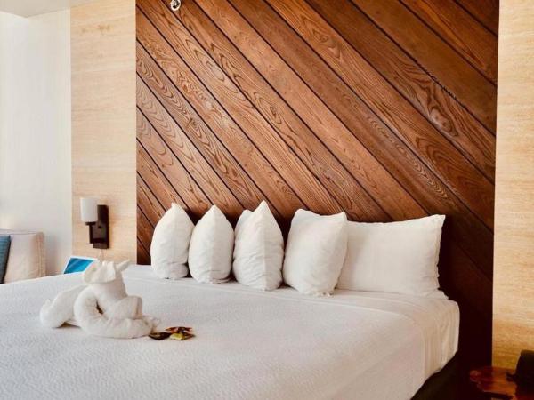 Hotel La Croix : photo 2 de la chambre penthouse platinum avec kitchenette - vue sur océan et ligne d’horizon - kitchenette