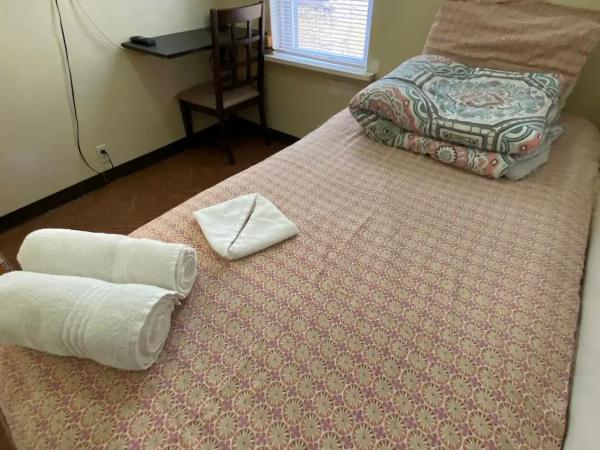 Home near University City : photo 5 de la chambre petite chambre lits jumeaux