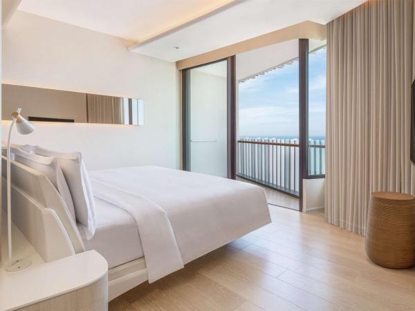 Hilton Pattaya : photo 2 de la chambre suite familiale lit king-size océan