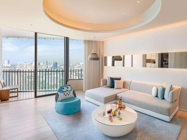 Hilton Pattaya : photo 4 de la chambre suite familiale lit king-size océan