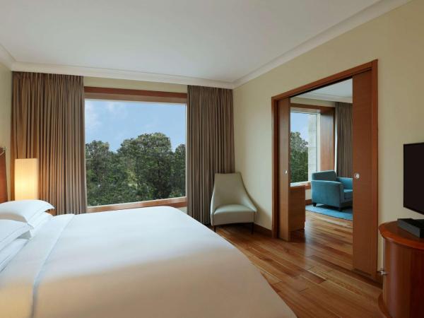 Hilton Bangalore Embassy GolfLinks : photo 3 de la chambre one-bedroom king suite with club lounge