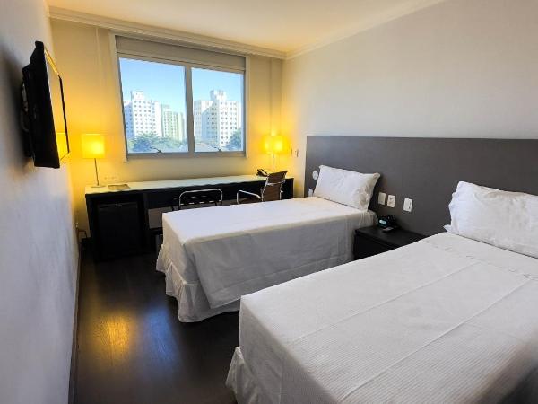Hotel Gran Vivenzo Belo Horizonte : photo 1 de la chambre chambre lits jumeaux pour personnes à mobilité réduite