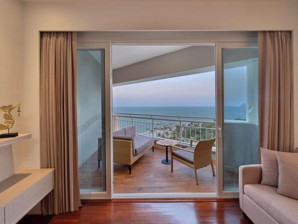 Hilton Hua Hin Resort & Spa : photo 4 de la chambre chambre lit king-size premium plus - vue sur océan