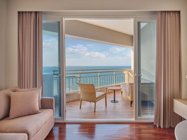 Hilton Hua Hin Resort & Spa : photo 2 de la chambre chambre lit king-size premium plus - vue sur océan
