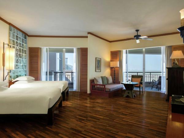 Hilton Hua Hin Resort & Spa : photo 1 de la chambre suite junior lits jumeaux - vue sur océan