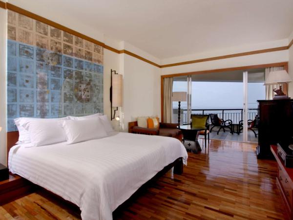 Hilton Hua Hin Resort & Spa : photo 2 de la chambre chambre king classique avec vue sur l'océan.