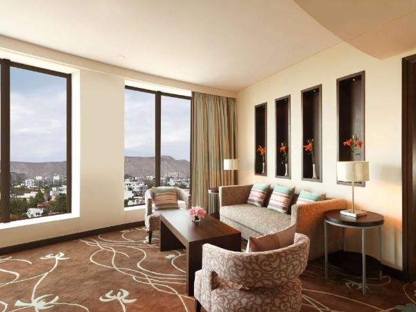 Hilton Jaipur : photo 5 de la chambre suite 1 chambre avec vue sur montagne