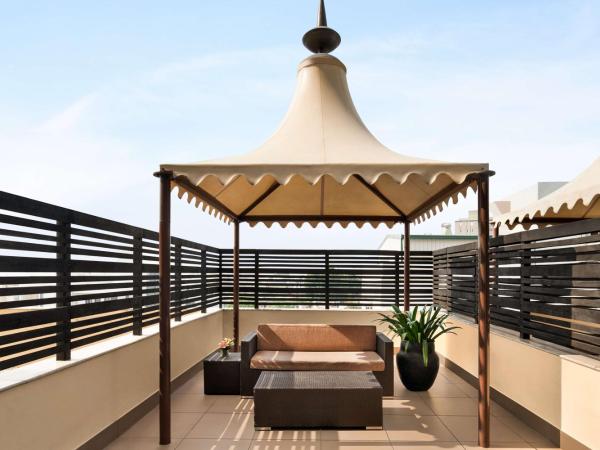 Hilton Jaipur : photo 6 de la chambre chambre king de luxe avec terrasse