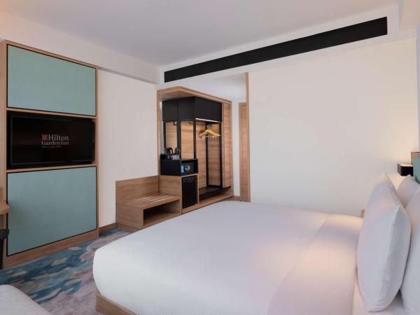 Hilton Garden Inn Jakarta Taman Palem : photo 3 de la chambre chambre lit king-size