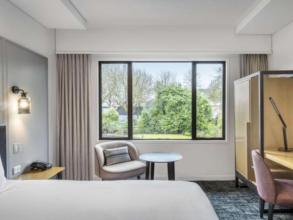 Chateau On The Park - Christchurch, A Doubletree By Hilton : photo 2 de la chambre chambre lit king-size deluxe