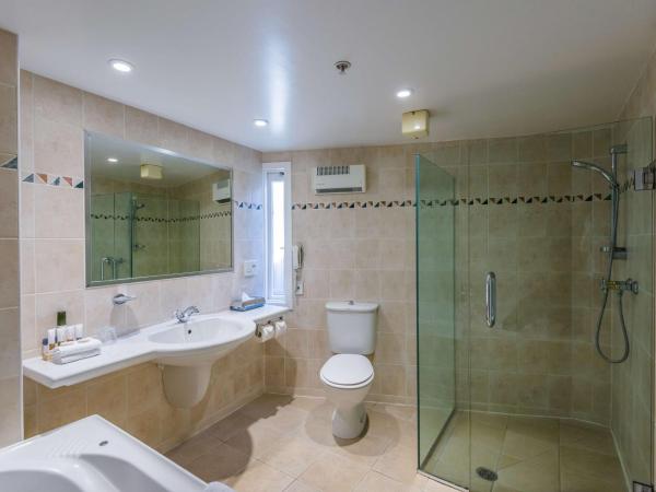 Chateau On The Park - Christchurch, A Doubletree By Hilton : photo 6 de la chambre suite 1 chambre lit king-size