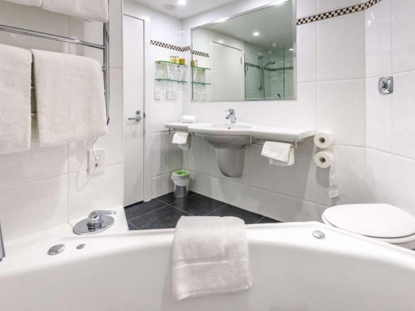 Chateau On The Park - Christchurch, A Doubletree By Hilton : photo 4 de la chambre suite junior