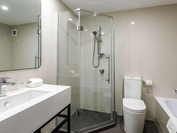 Chateau On The Park - Christchurch, A Doubletree By Hilton : photo 3 de la chambre chambre lit king-size deluxe