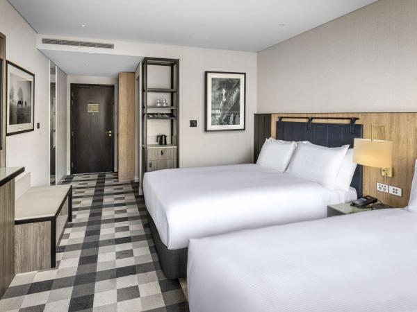 Doubletree By Hilton Karaka : photo 3 de la chambre chambre lit queen-size