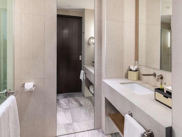 Doubletree By Hilton Karaka : photo 5 de la chambre chambre lit king-size