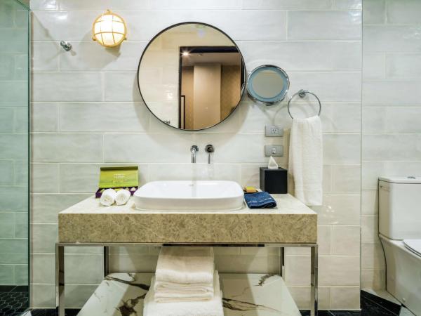 Doubletree By Hilton Wellington : photo 10 de la chambre chambre lit king-size