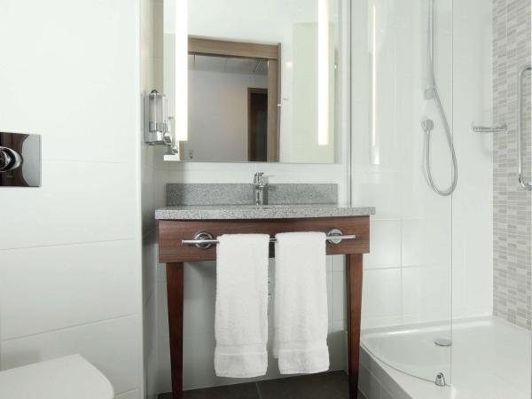 Hampton By Hilton Belfast City Centre : photo 6 de la chambre chambre lit queen-size - non-fumeurs