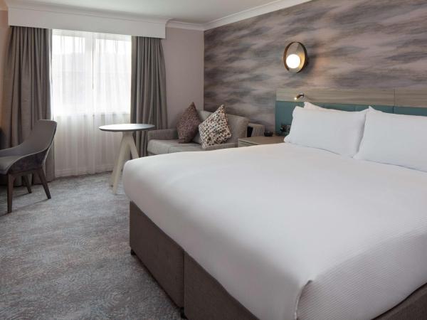 DoubleTree by Hilton Bath : photo 5 de la chambre chambre lit king-size supérieure avec canapé-lit