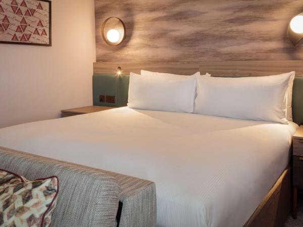 DoubleTree by Hilton Bath : photo 10 de la chambre chambre lit queen-size supérieure avec canapé-lit