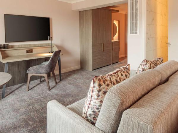 DoubleTree by Hilton Bath : photo 7 de la chambre chambre lit queen-size supérieure avec canapé-lit