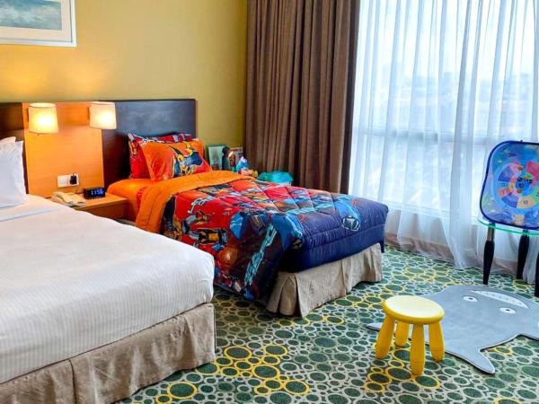Holiday Inn Melaka, an IHG Hotel : photo 5 de la chambre standard queen room with one single bed and city view