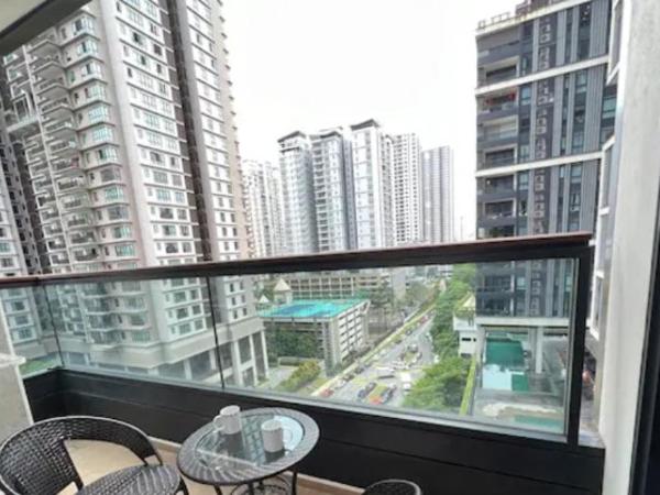 ARCORIS, MONT KIARA by MK HOME : photo 7 de la chambre appartement - vue sur piscine 