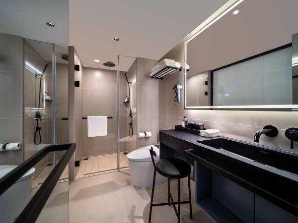 CYBO Station Luohu Shenzhen : photo 4 de la chambre chambre lit queen-size premium 