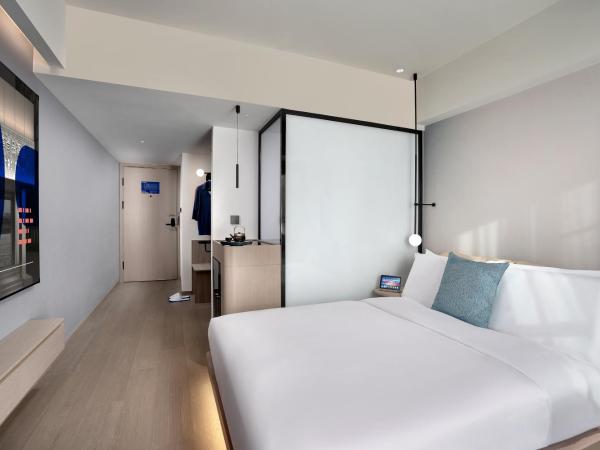 CYBO Station Luohu Shenzhen : photo 2 de la chambre double room with audio 