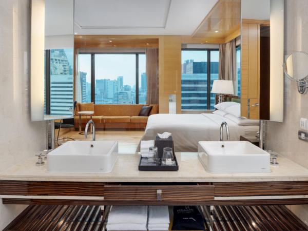 Renaissance Bangkok Ratchaprasong Hotel : photo 4 de la chambre suite studio avec 1 chambre lit king-size