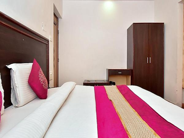 Hotel Deep Palace : photo 3 de la chambre chambre deluxe (2 adultes + 1 enfant)