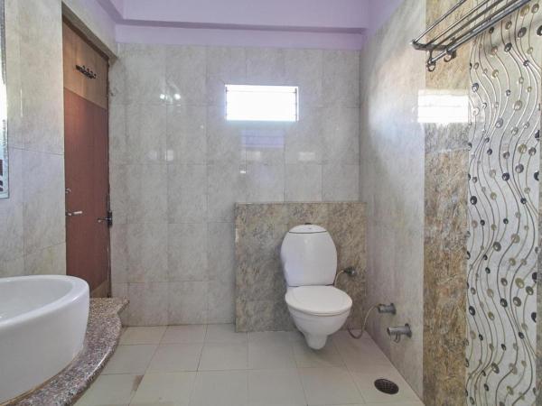 Hotel Deep Palace : photo 4 de la chambre chambre familiale