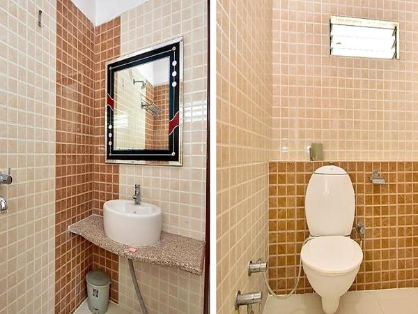 Hotel Deep Palace : photo 3 de la chambre chambre double supérieure