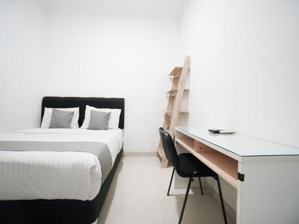 Griya Sawamah Syariah Mitra RedDoorz : photo 5 de la chambre chambre double standard