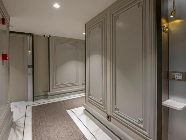 Stayso The House Hotel : photo 3 de la chambre chambre lit king-size supérieure