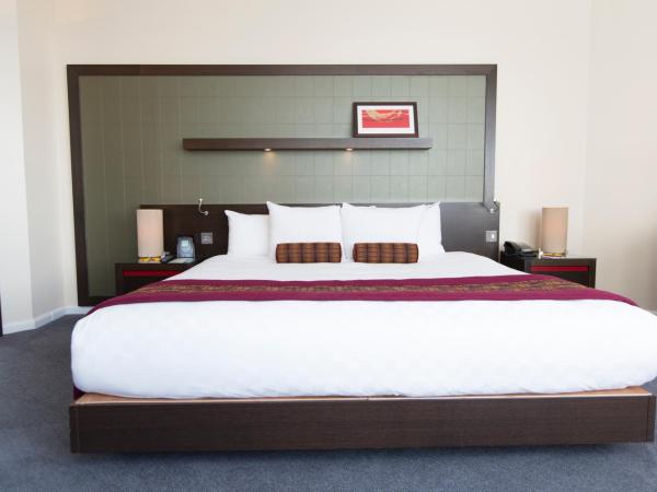 Hilton London Canary Wharf : photo 4 de la chambre chambre familiale lit king-size premier avec canapé-lit