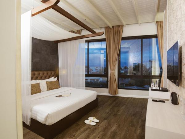 De Chai Colonial Hotel & Spa - SHA Plus : photo 10 de la chambre chambre deluxe - offre spéciale (hébergement uniquement)