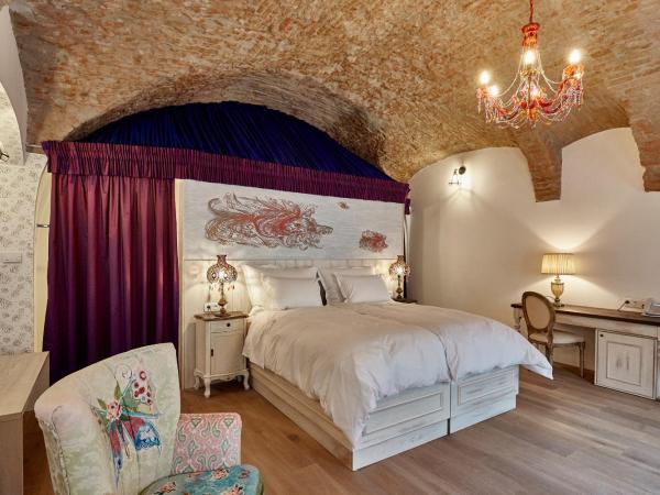 Maison Bistro & Hotel : photo 4 de la chambre grande chambre double ou lits jumeaux