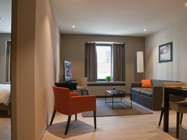 Castelnou Aparthotel : photo 4 de la chambre appartement avec 3 lits simples