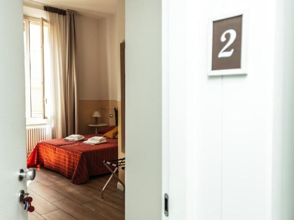 Il Tiro Rooms : photo 2 de la chambre chambre triple avec salle de bains privative