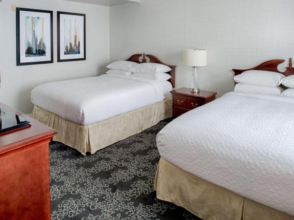 Embassy Suites by Hilton Portland Downtown : photo 4 de la chambre queen suite with two queen beds - allergy friendly