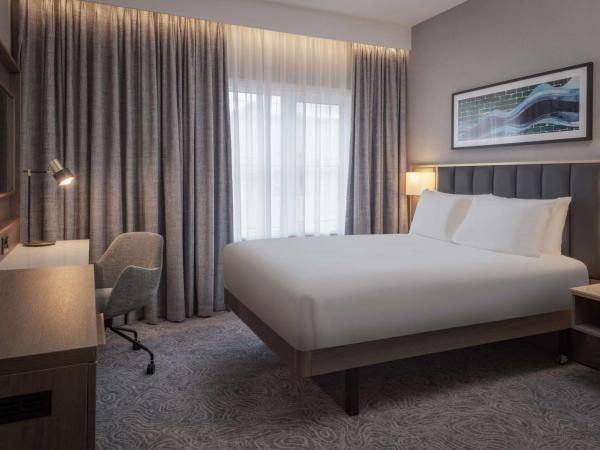 DoubleTree by Hilton London Angel Kings Cross : photo 1 de la chambre chambre lit king-size