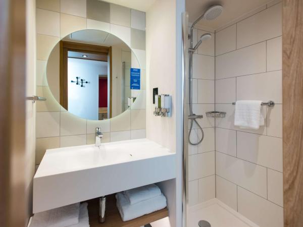 Hampton by Hilton London Park Royal : photo 6 de la chambre chambre lit king-size